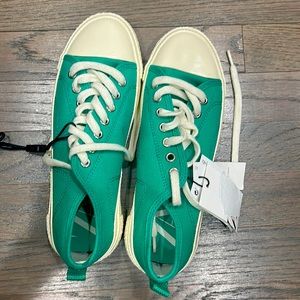 💚 Zara Convesre 💚